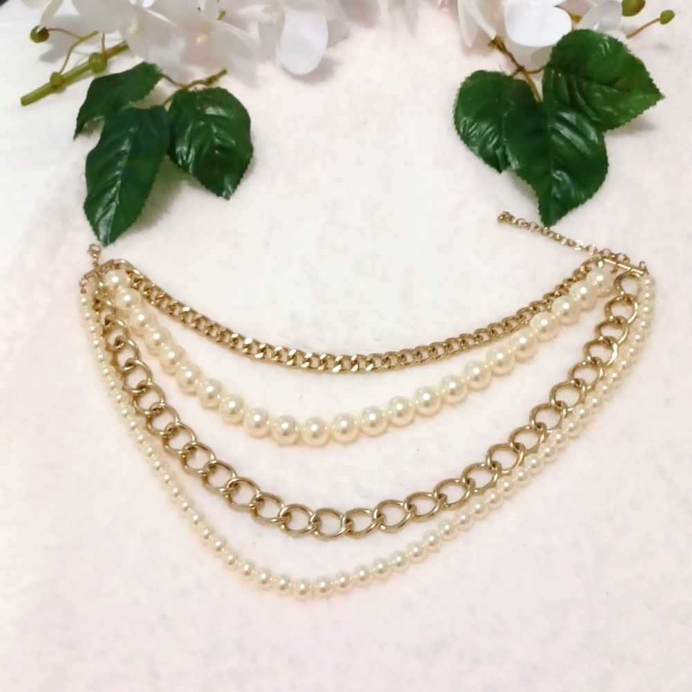LAYERED NECKLACE